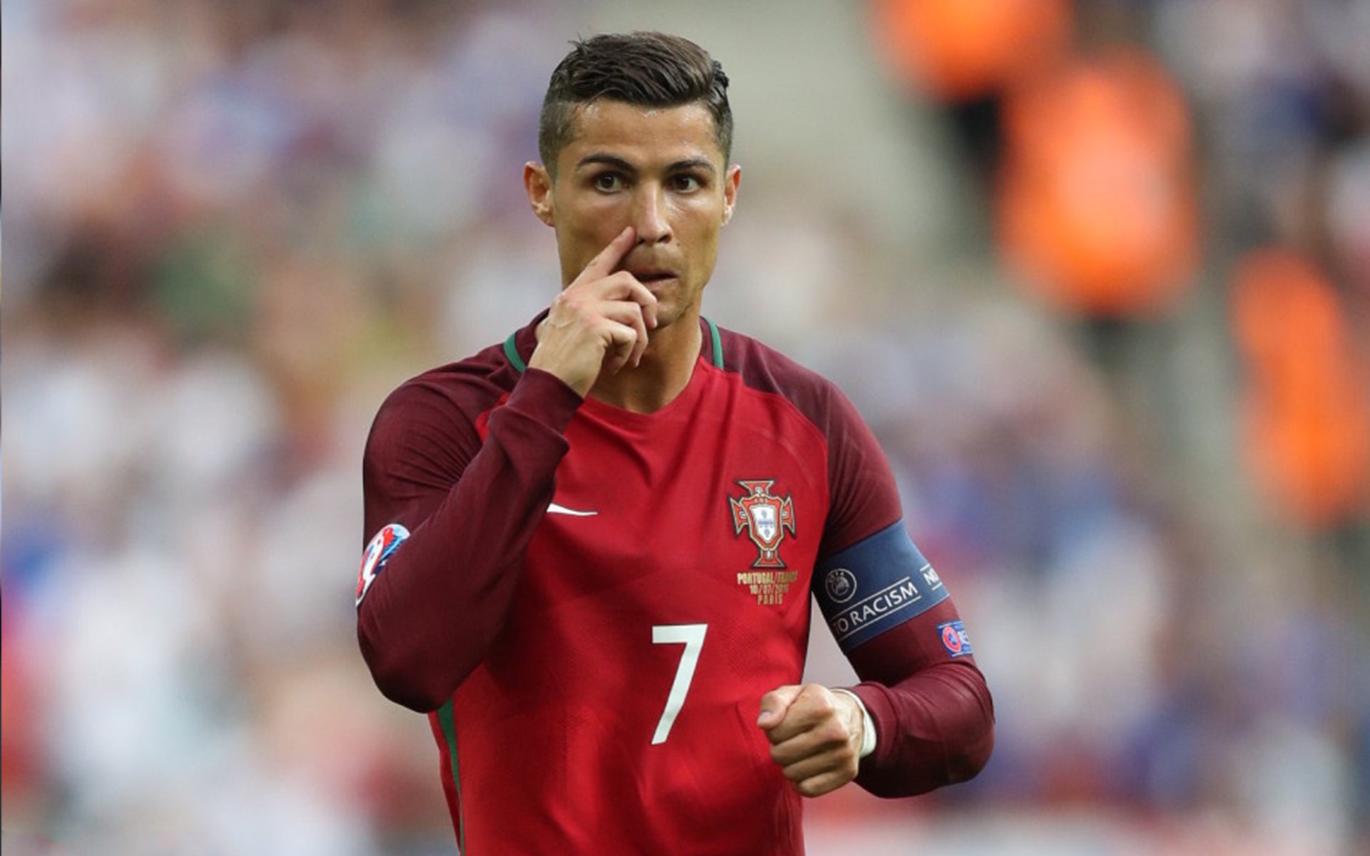 达里尔·基：凭借快速的判断和高效的防守，他在全黑队的后防中扮演关键角色